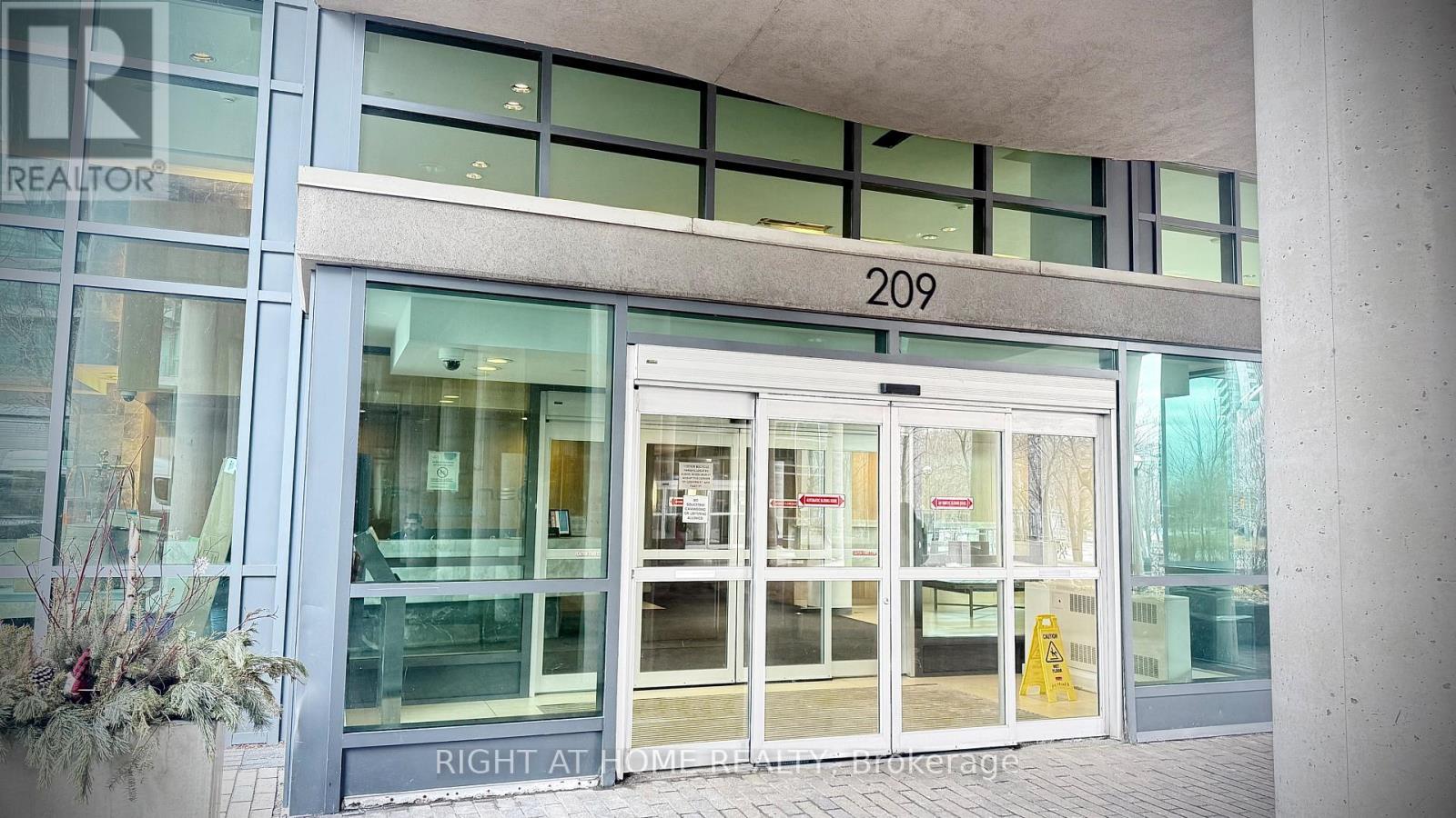 656 - 209 Fort York Boulevard S, Toronto, Ontario M5V 4A1 - Photo 32 - C13637564