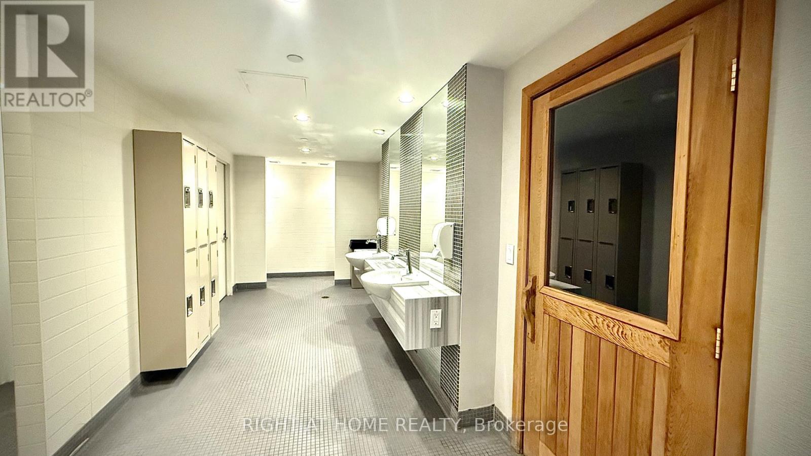 656 - 209 Fort York Boulevard S, Toronto, Ontario M5V 4A1 - Photo 37 - C13637564