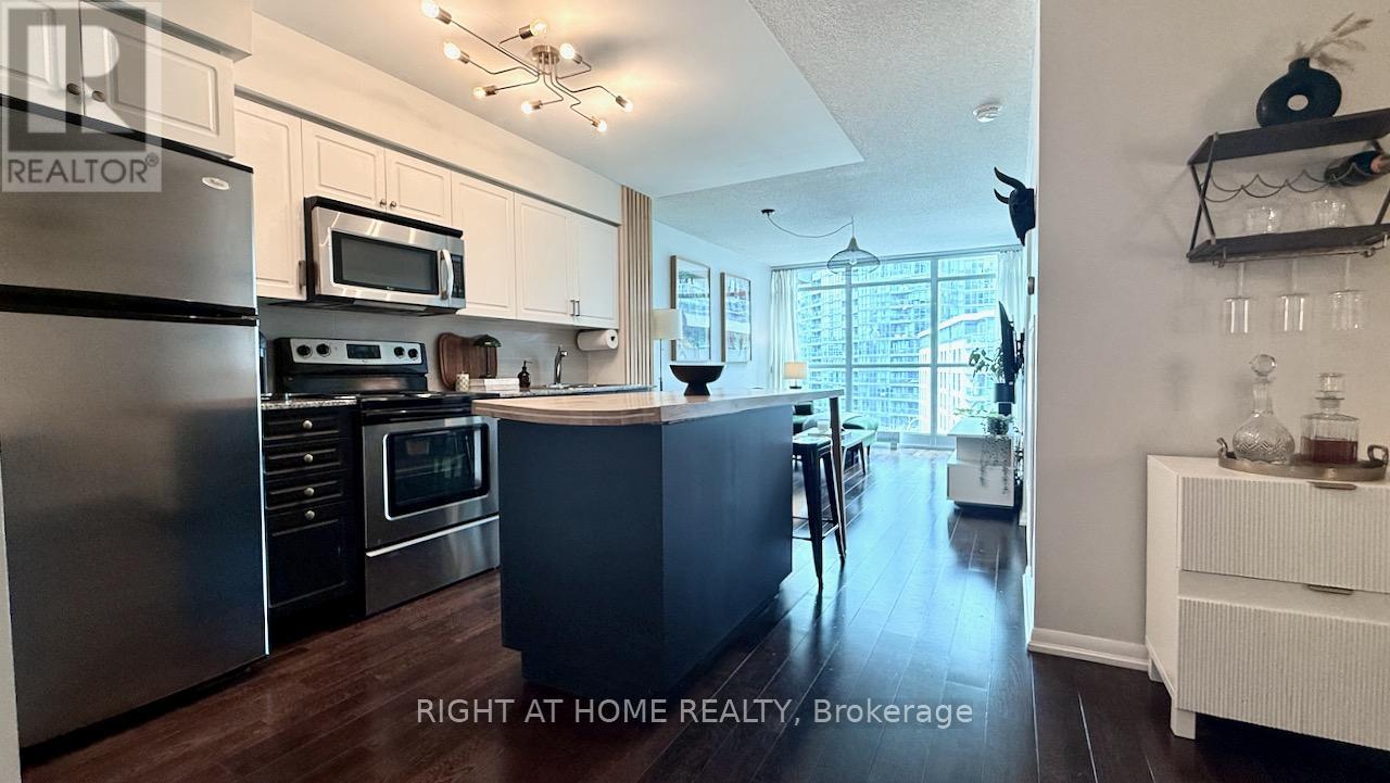 656 - 209 Fort York Boulevard S, Toronto, Ontario M5V 4A1 - Photo 4 - C13637564