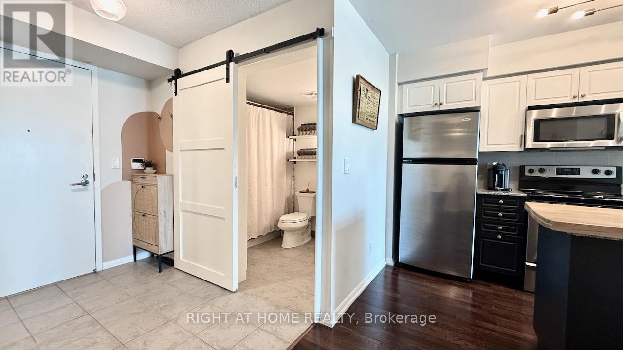 656 - 209 Fort York Boulevard S, Toronto, Ontario M5V 4A1 - Photo 7 - C13637564