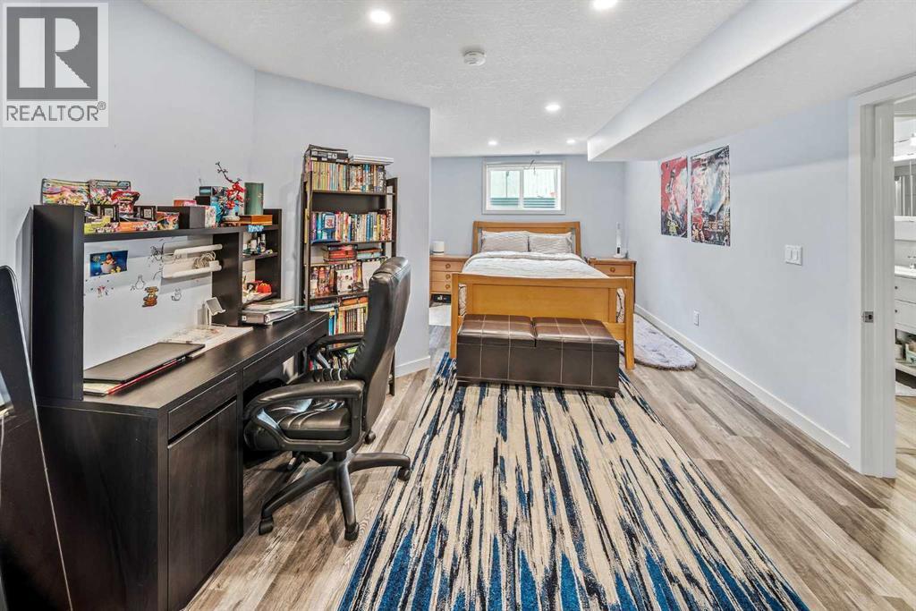 66 Crestmont Drive Sw, Calgary, Alberta  T3B 5X7 - Photo 38 - A2315287