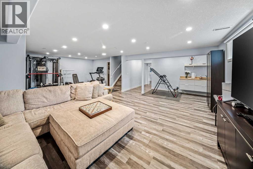 66 Crestmont Drive Sw, Calgary, Alberta  T3B 5X7 - Photo 32 - A2315287