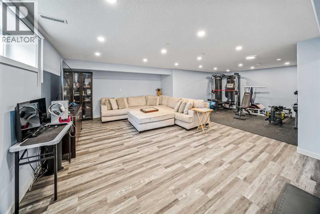 66 Crestmont Drive Sw, Calgary, Alberta  T3B 5X7 - Photo 31 - A2315287