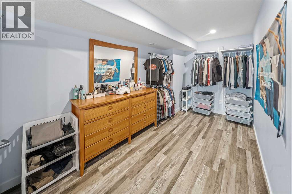 66 Crestmont Drive Sw, Calgary, Alberta  T3B 5X7 - Photo 37 - A2315287