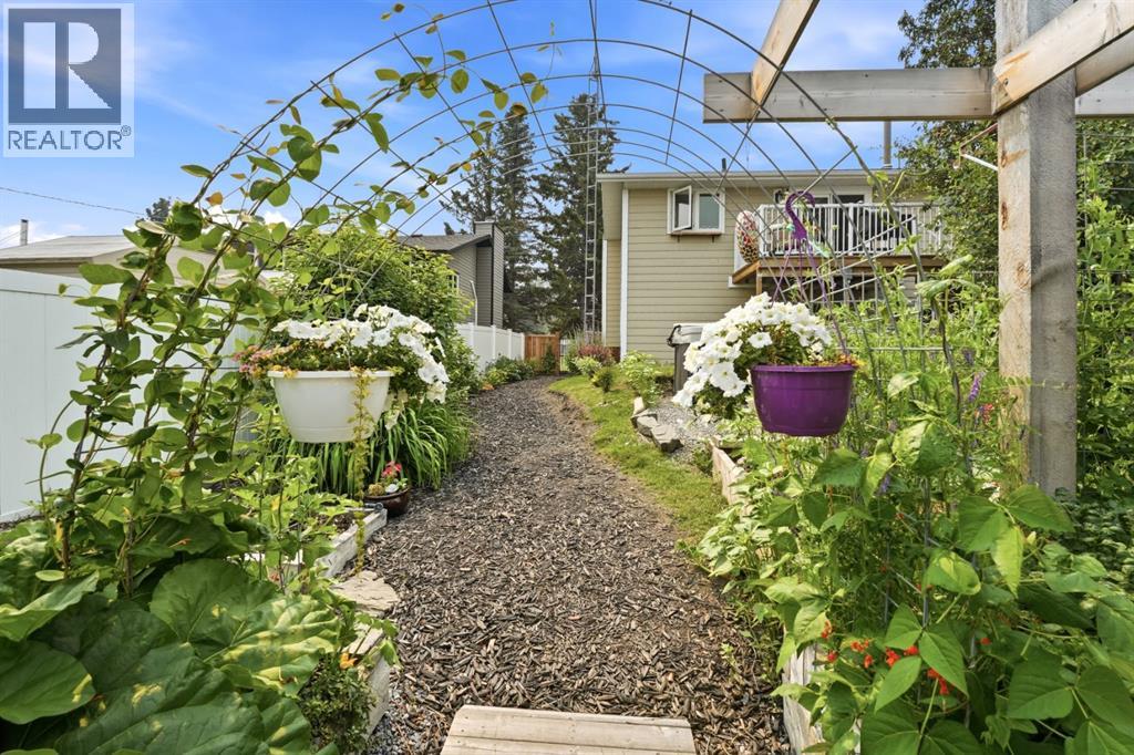 218 8 Avenue Ne, Sundre, Alberta  T0M 1X0 - Photo 7 - A2332388