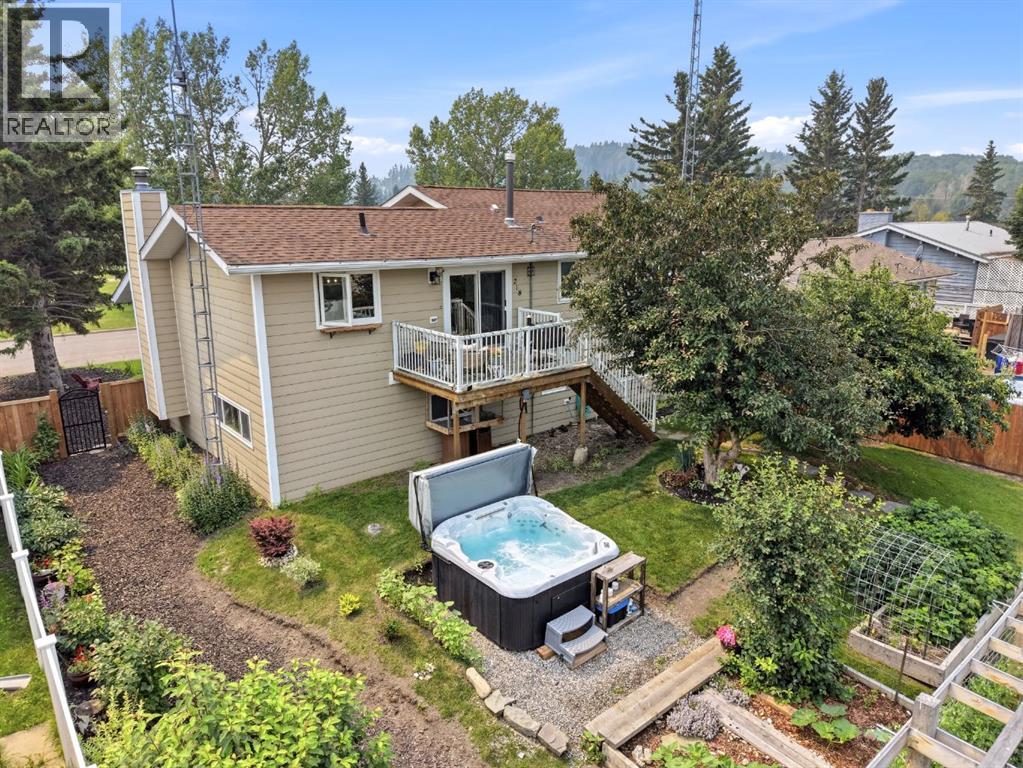 218 8 Avenue Ne, Sundre, Alberta  T0M 1X0 - Photo 39 - A2332388