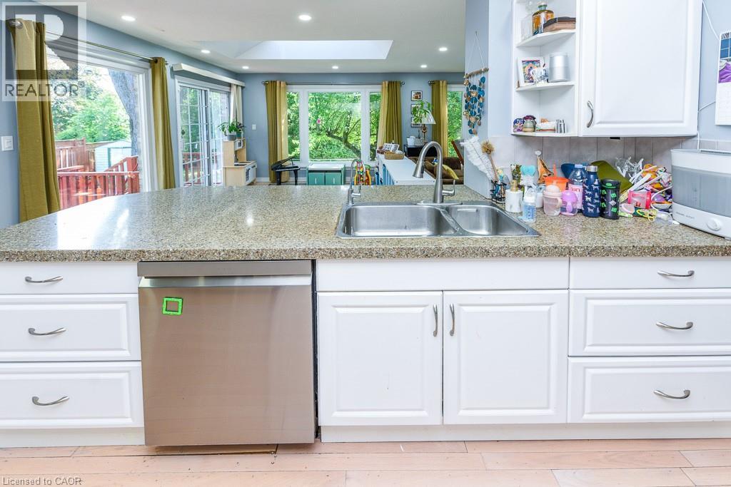 2506 Bridge Road, Oakville, Ontario  L6L 2H2 - Photo 13 - 40852731