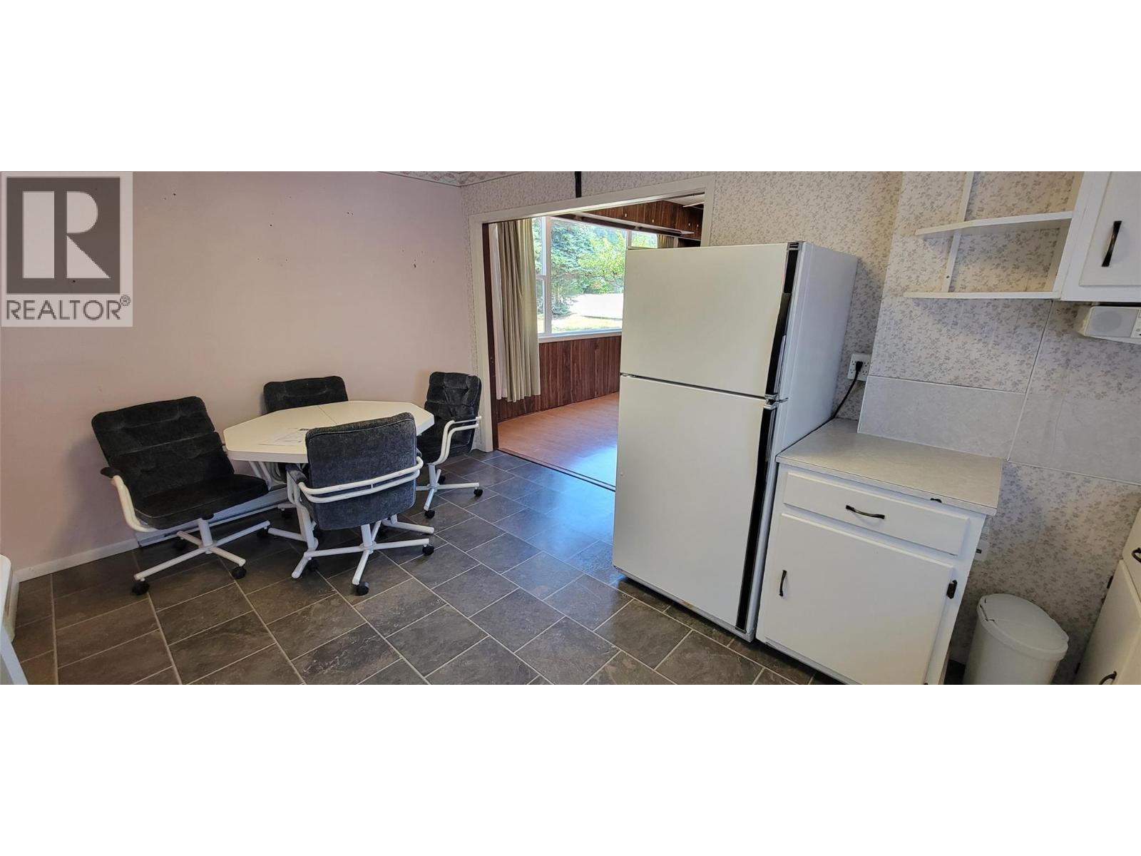 318 8th Avenue, New Denver, British Columbia  V0G 1S1 - Photo 15 - 10394320