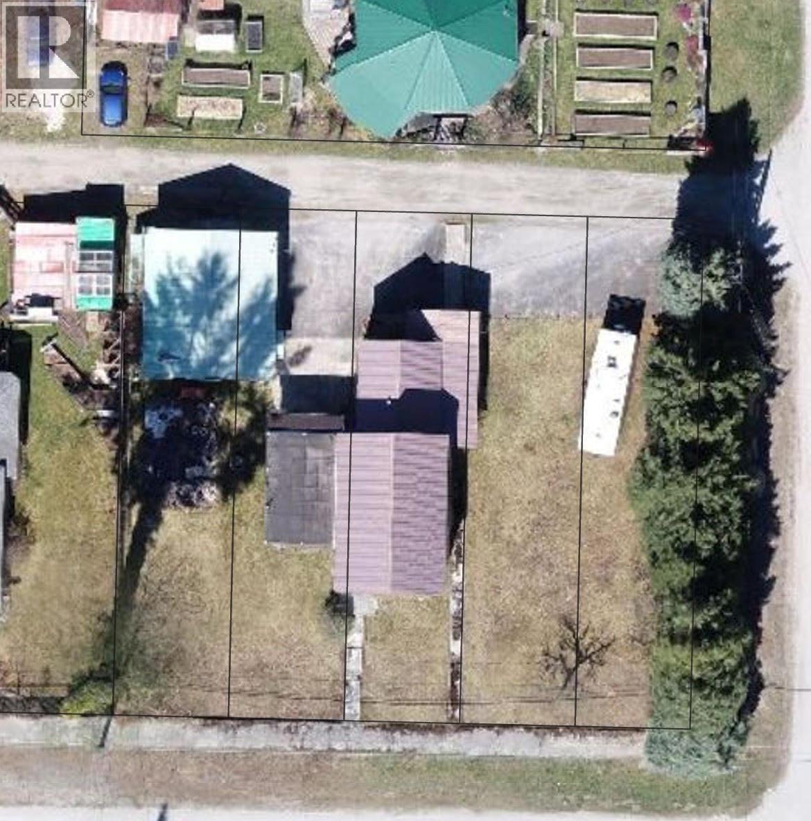 318 8th Avenue, New Denver, British Columbia  V0G 1S1 - Photo 4 - 10394320