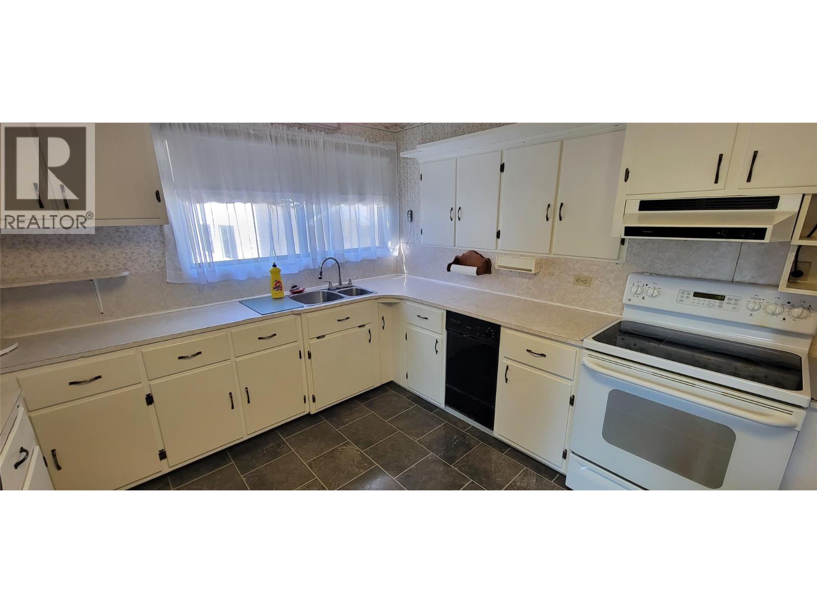 318 8th Avenue, New Denver, British Columbia  V0G 1S1 - Photo 10 - 10394320