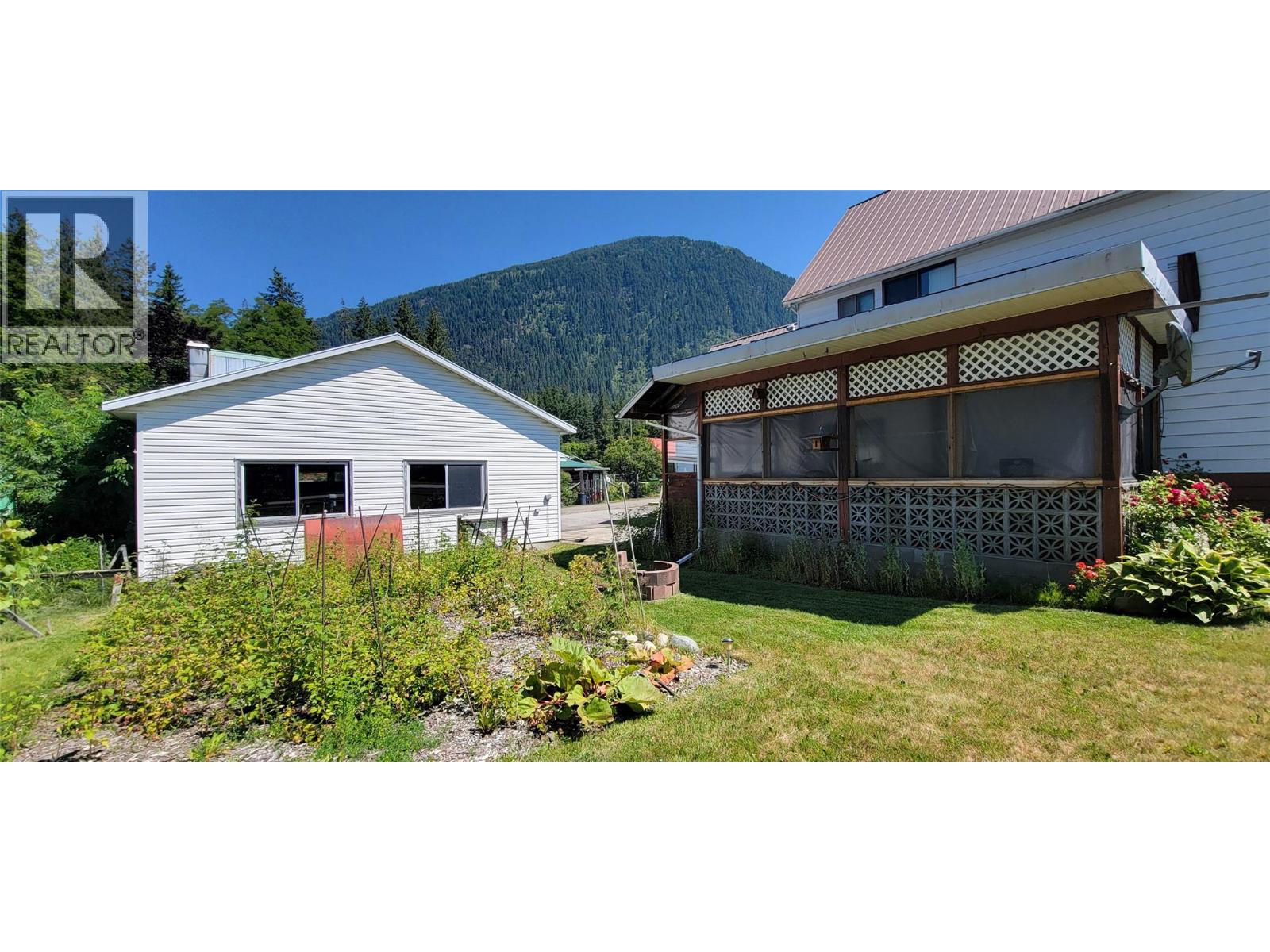 318 8th Avenue, New Denver, British Columbia  V0G 1S1 - Photo 45 - 10394320