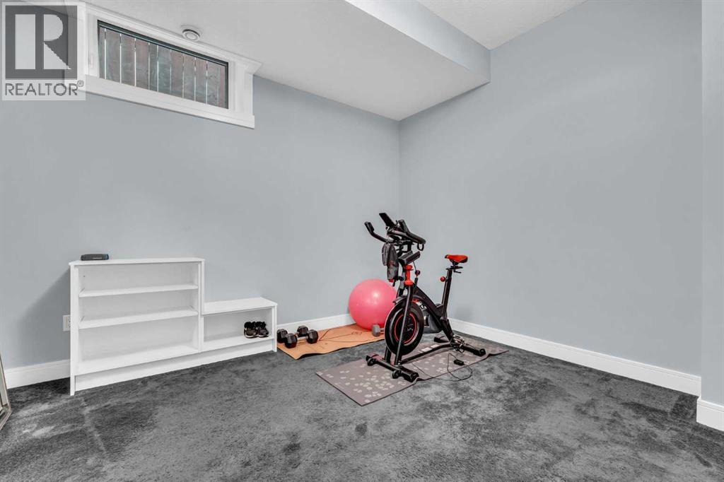 2417 25 Avenue NW, Calgary, Alberta  T2M 2C6 - Photo 39 - A2327768
