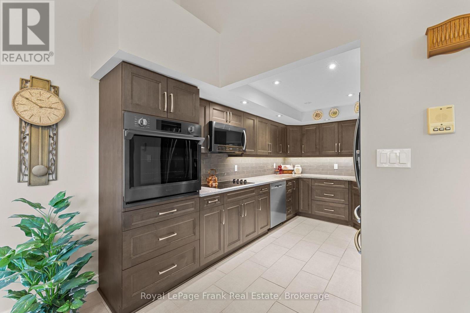 403 - 1 Sherwood Street, Kawartha Lakes, Ontario  K0M 1A0 - Photo 4 - X13250480