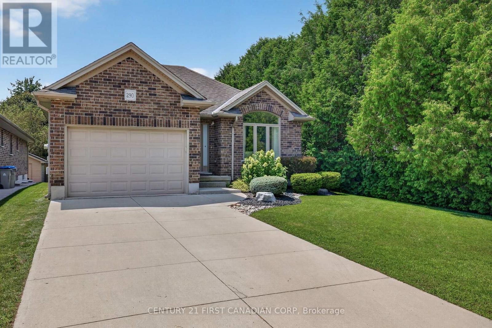 290 Mogg Street, Strathroy-Caradoc, Ontario N7G 0C6 - Photo 2 - X13637568