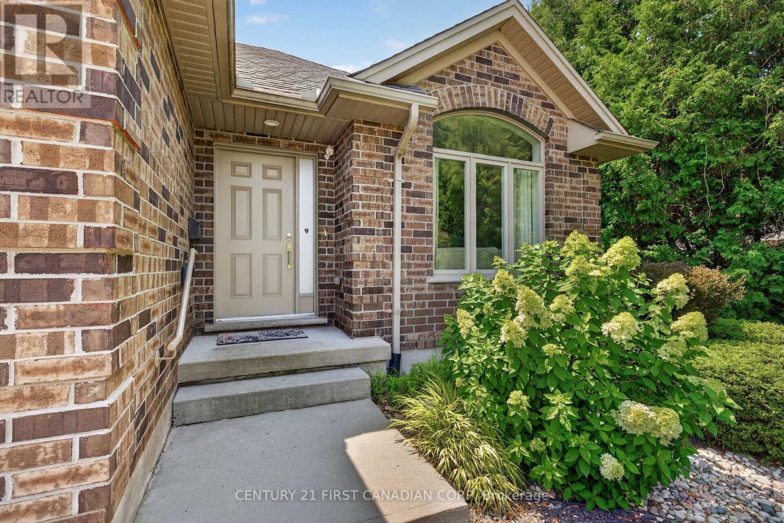 290 Mogg Street, Strathroy-Caradoc, Ontario N7G 0C6 - Photo 4 - X13637568
