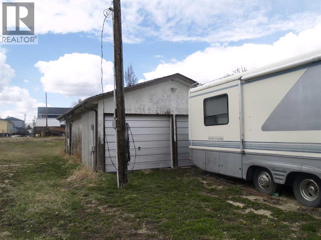4912 47 Street, Clive, Alberta  T0C 0Y0 - Photo 3 - A2333679