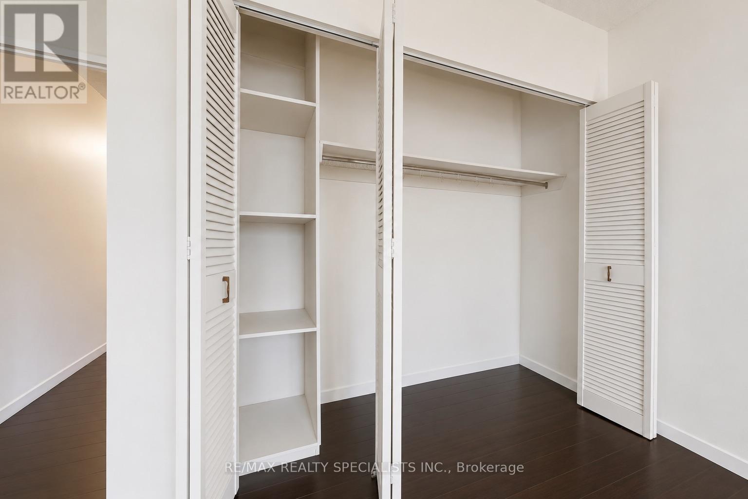 1207 - 33 Harbour Square, Toronto, Ontario  M5J 2G2 - Photo 11 - C13637616