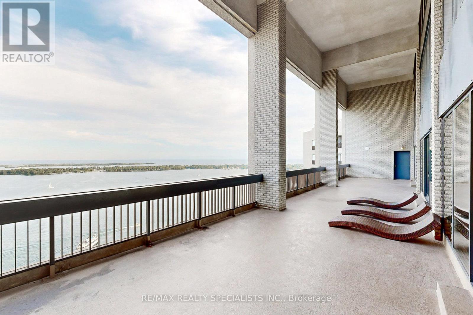1207 - 33 Harbour Square, Toronto, Ontario  M5J 2G2 - Photo 14 - C13637616