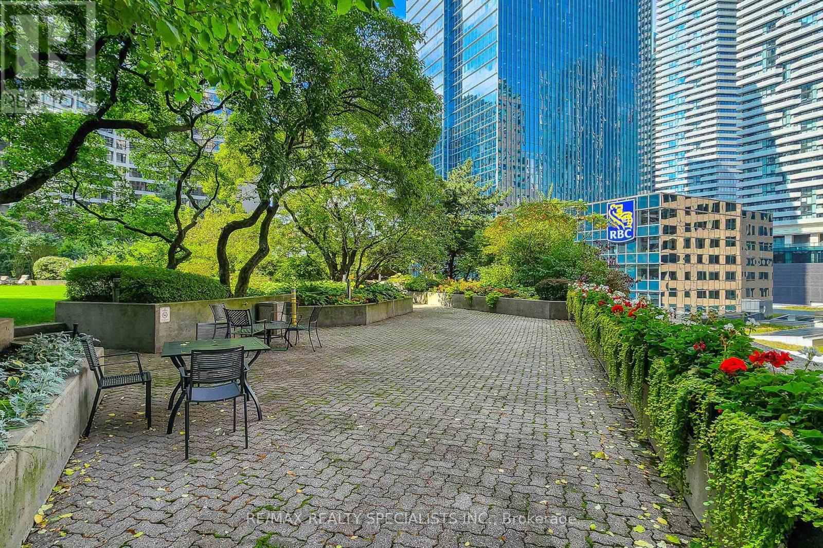 1207 - 33 Harbour Square, Toronto, Ontario  M5J 2G2 - Photo 19 - C13637616