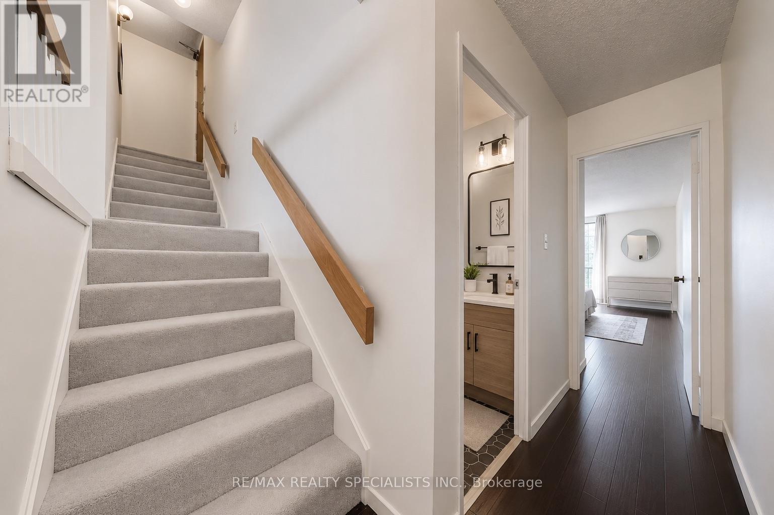 1207 - 33 Harbour Square, Toronto, Ontario  M5J 2G2 - Photo 8 - C13637616
