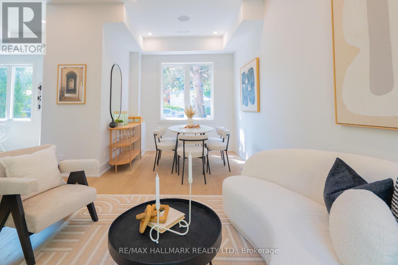22 Harriet Street, Toronto, Ontario  M4L 2E9 - Photo 4 - E13637610