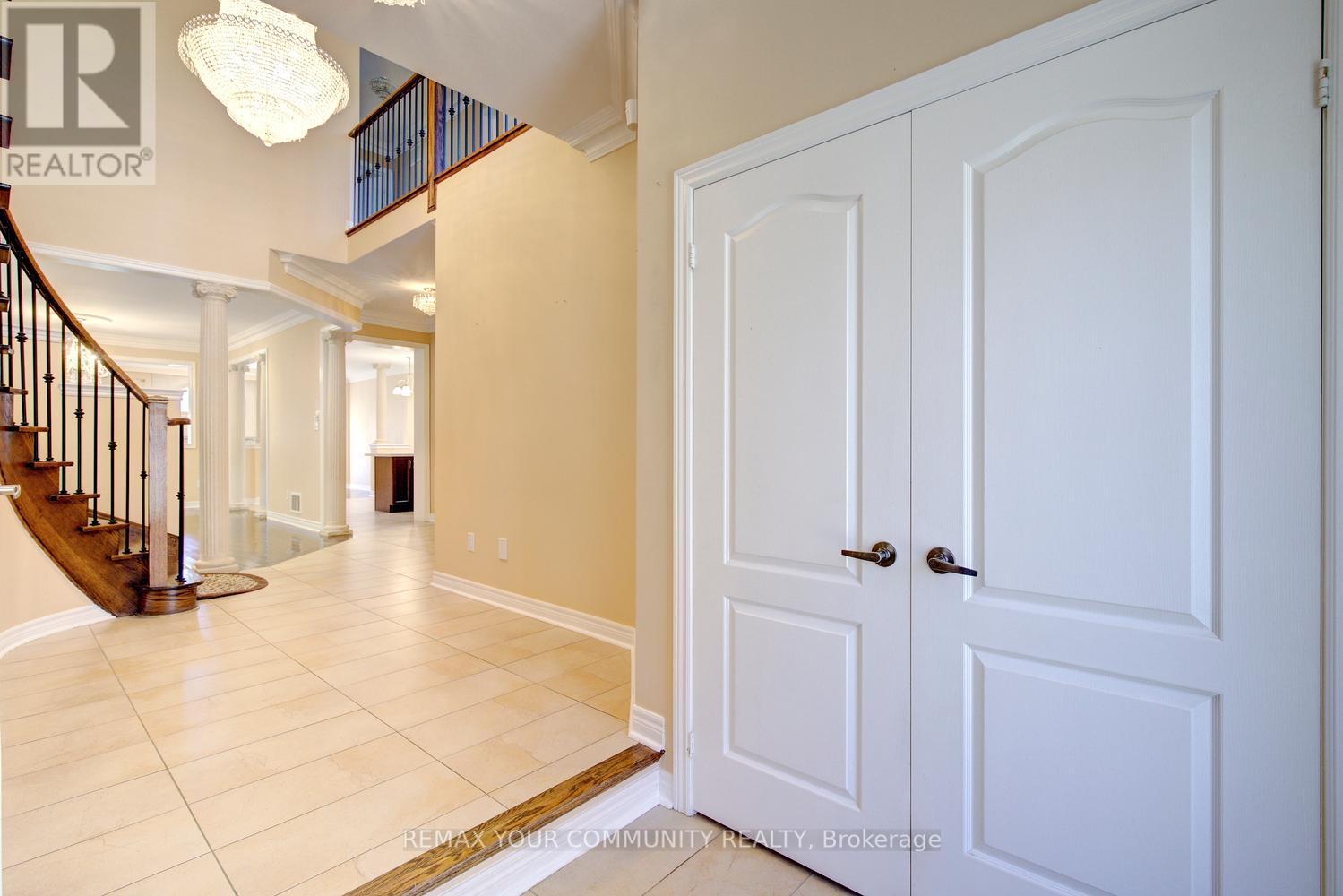 89 Maple Valley Drive, Vaughan, Ontario L6A 0Y1 - Photo 4 - N13637576