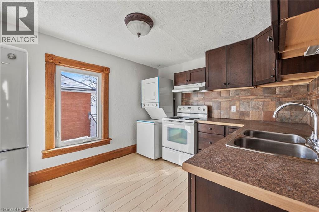 33 Rich Avenue Unit# Upper, Cambridge, Ontario  N1R 2A4 - Photo 3 - 40853337