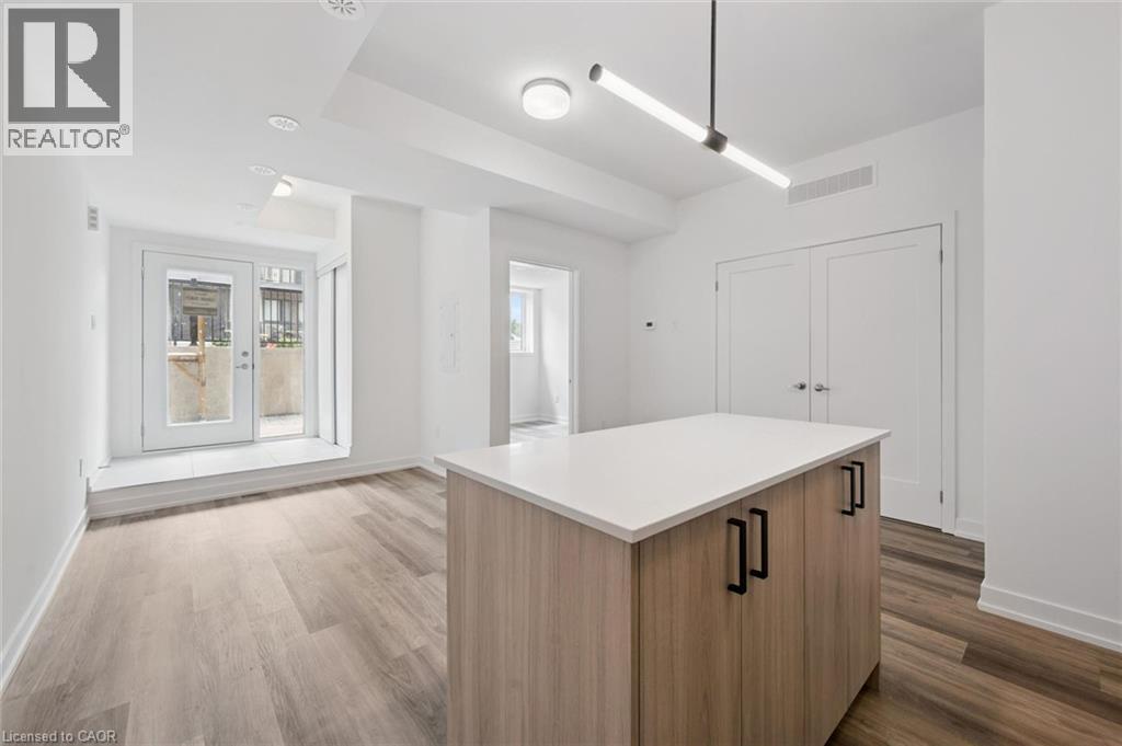 25 Palace Street Unit# P33, Kitchener, Ontario  N2E 0L3 - Photo 10 - 40850855