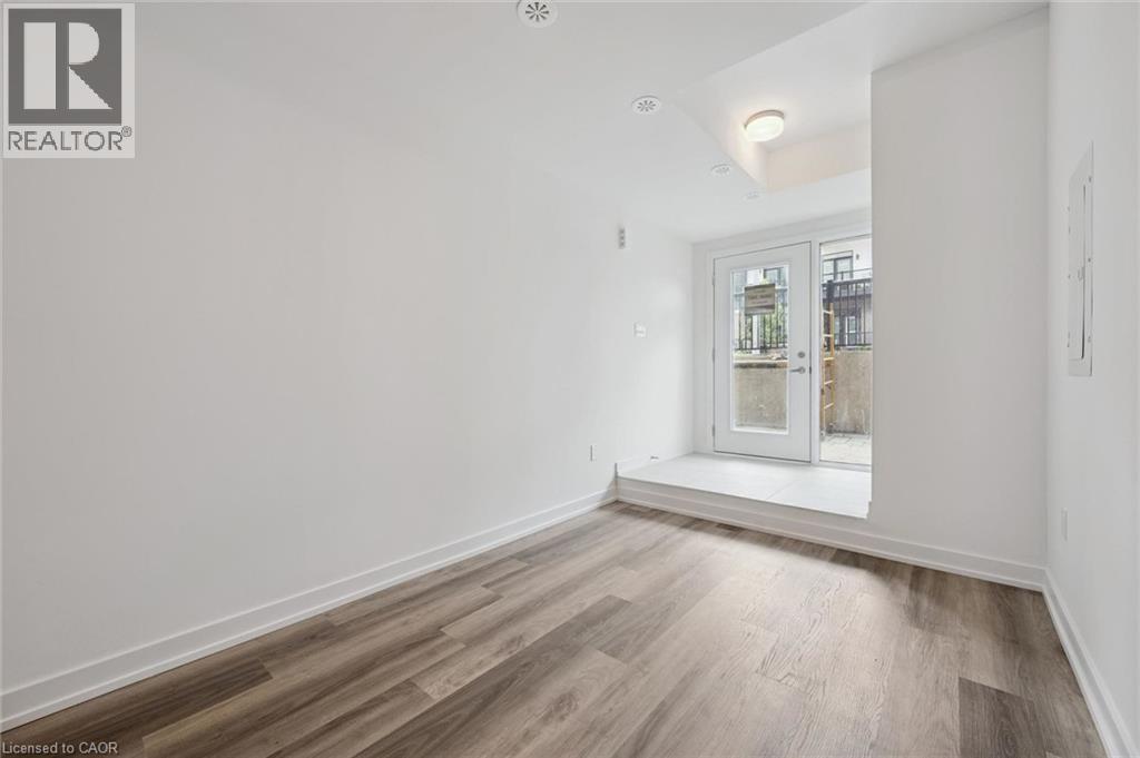 25 Palace Street Unit# P33, Kitchener, Ontario  N2E 0L3 - Photo 5 - 40850855