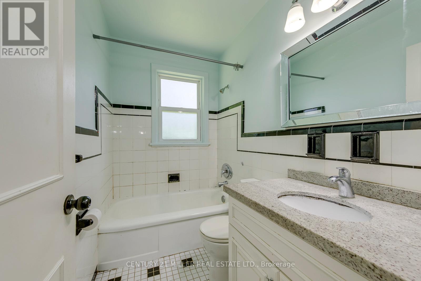 2048 Edinburgh (Main Level) Drive, Burlington, Ontario  L7R 2C9 - Photo 23 - W13637580