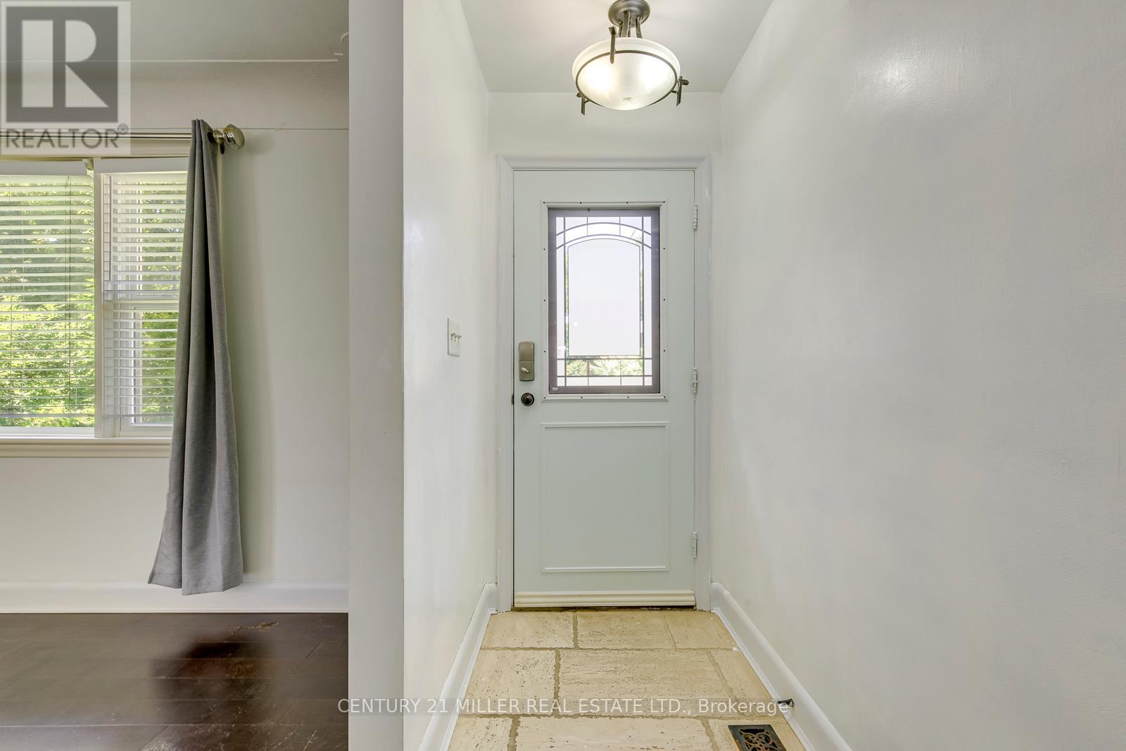2048 Edinburgh (Main Level) Drive, Burlington, Ontario  L7R 2C9 - Photo 5 - W13637580