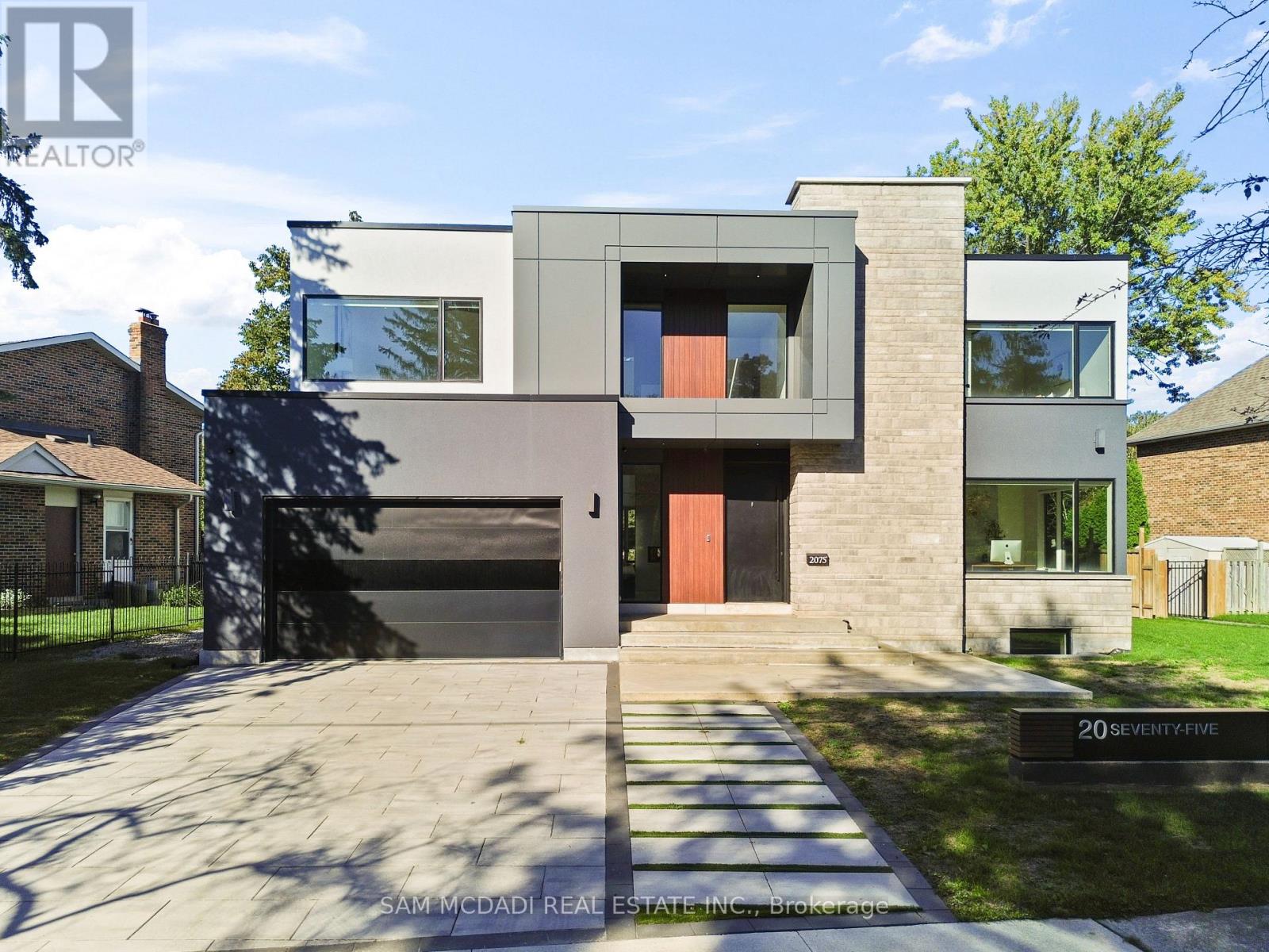 2075 Shawanaga Trail, Mississauga, Ontario  L5H 3Z3 - Photo 2 - W13637584