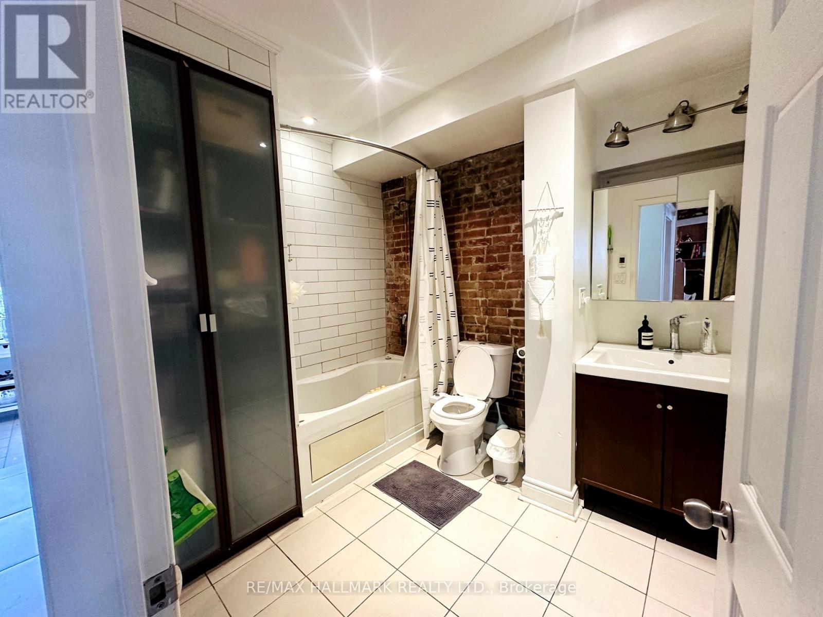 2 - 20 Triller Avenue, Toronto, Ontario  M6K 3B8 - Photo 13 - W13637598
