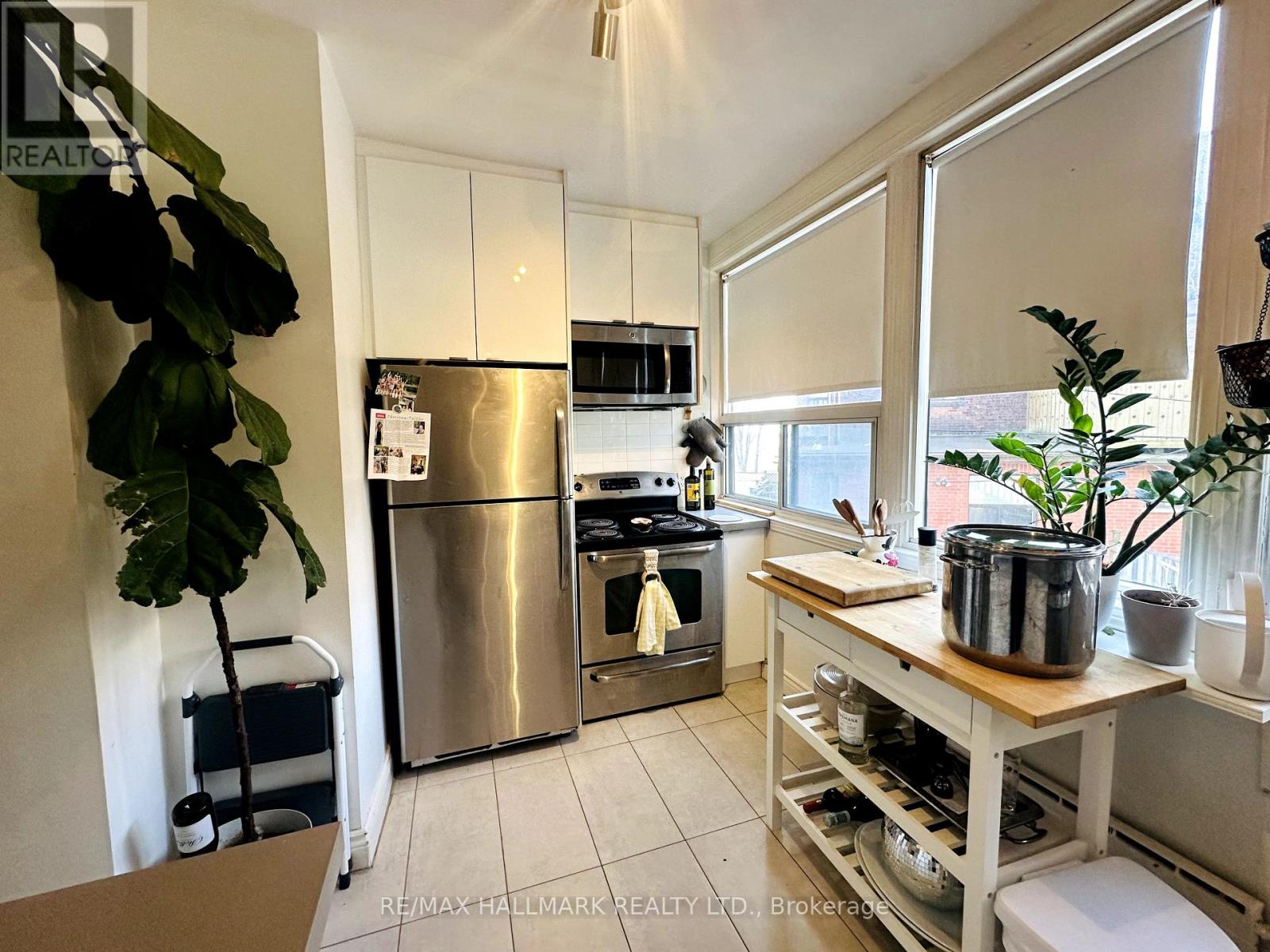 2 - 20 Triller Avenue, Toronto, Ontario  M6K 3B8 - Photo 18 - W13637598