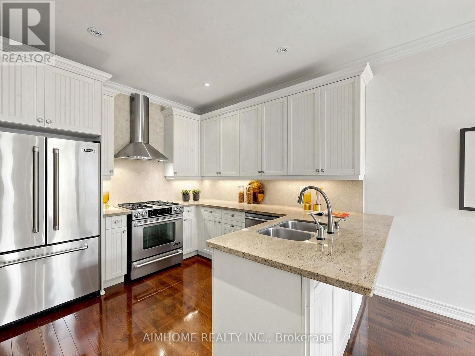 2449 Kwinter Road, Oakville, Ontario  L6M 0K6 - Photo 13 - W13637612