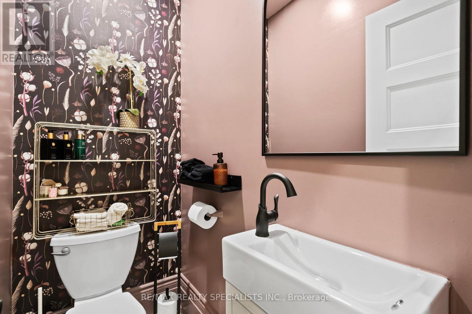 73 Elm Grove Avenue, Toronto, Ontario  M6K 2J2 - Photo 10 - W13637614