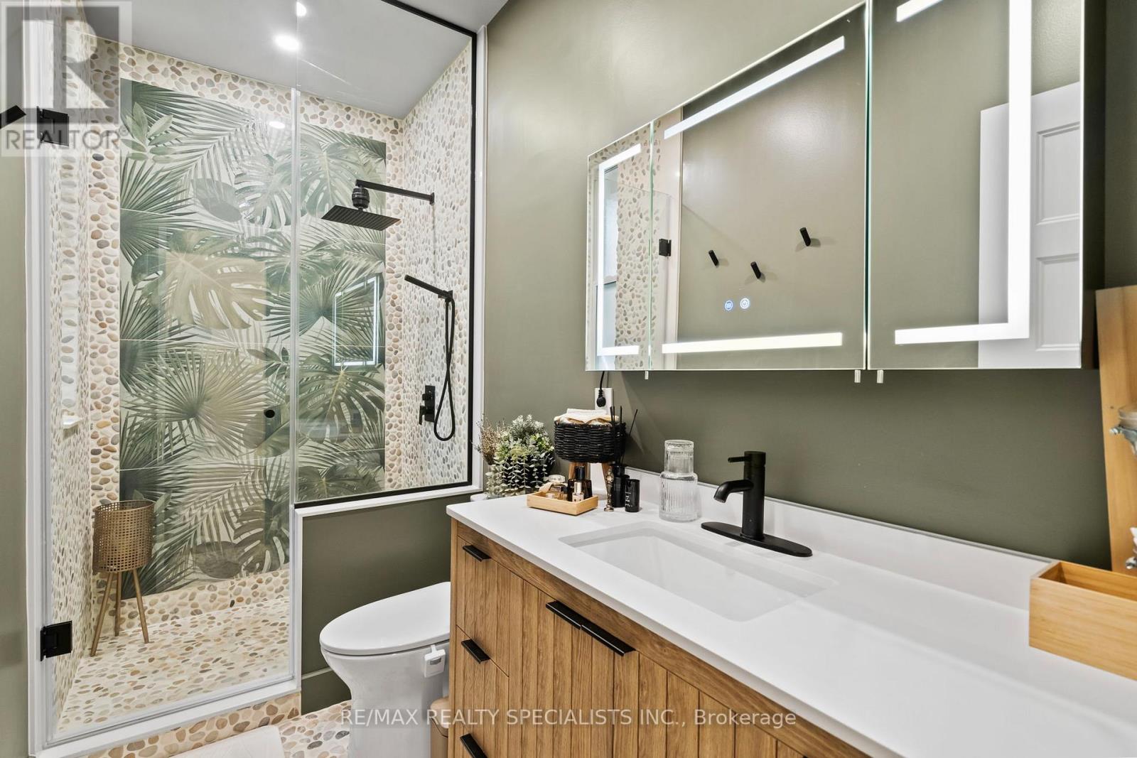 73 Elm Grove Avenue, Toronto, Ontario  M6K 2J2 - Photo 16 - W13637614