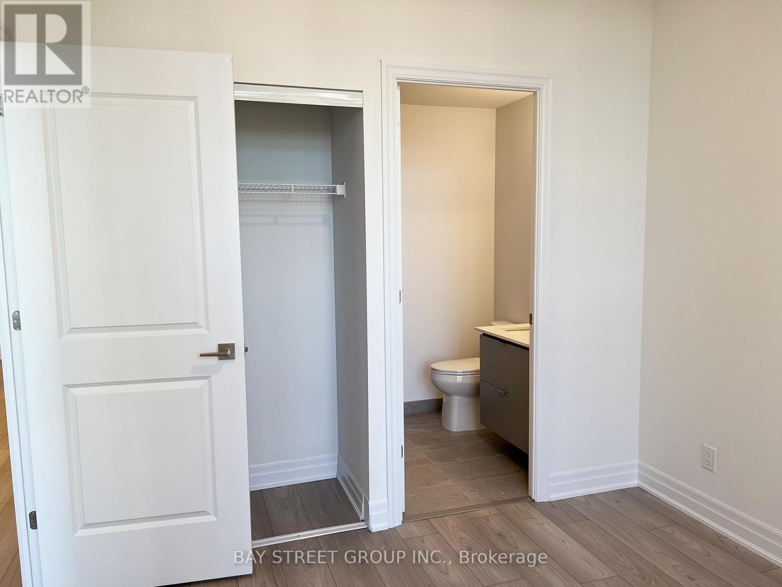 2205 - 36 Elm Drive W, Mississauga, Ontario  L5B 1L9 - Photo 7 - W13637624