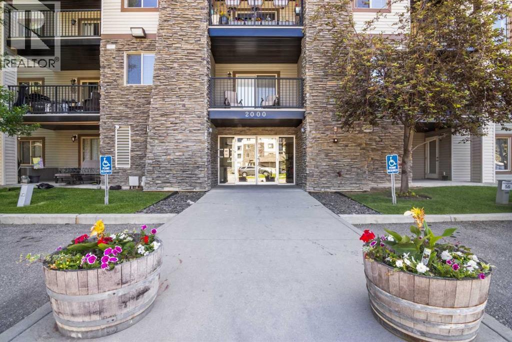 2431, 8 Bridlecrest Drive SW, Calgary, Alberta  T2Y 0H7 - Photo 2 - A2321883