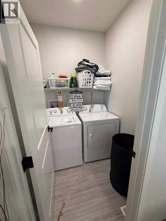41 Edith Gate NW, Calgary, Alberta  T3R 1Z3 - Photo 28 - A2333235