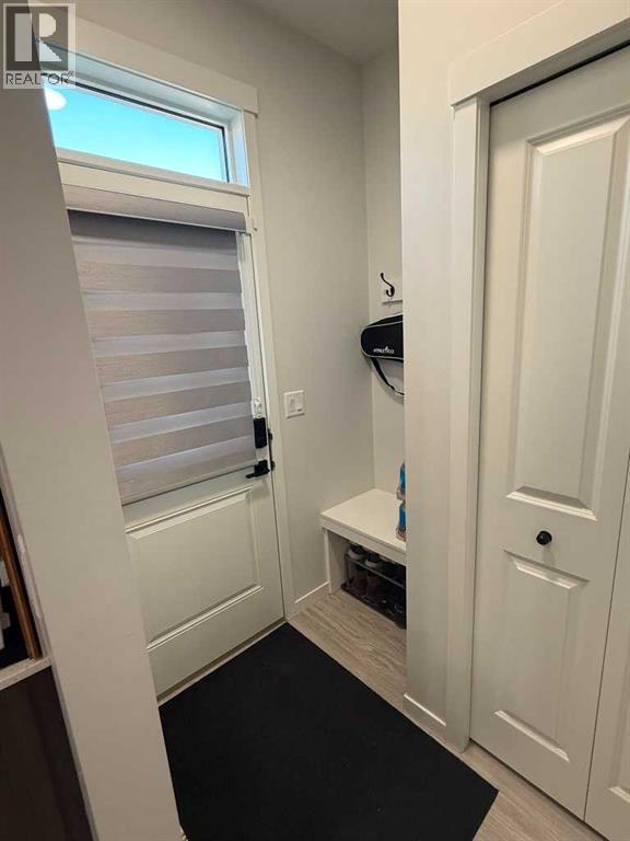41 Edith Gate NW, Calgary, Alberta  T3R 1Z3 - Photo 32 - A2333235