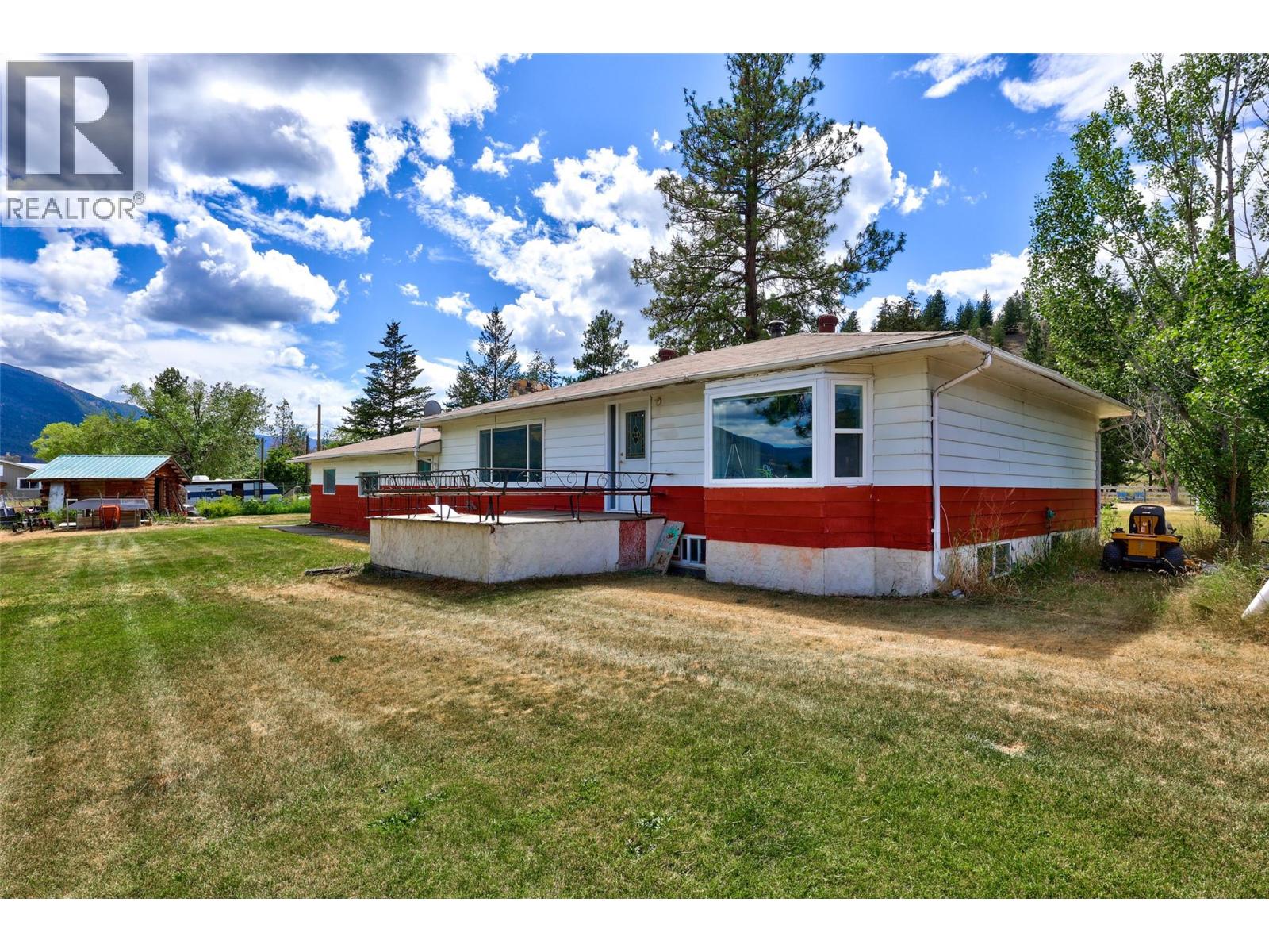 6572 Becker Road, Westwold, British Columbia  V0E 3B1 - Photo 34 - 10394526