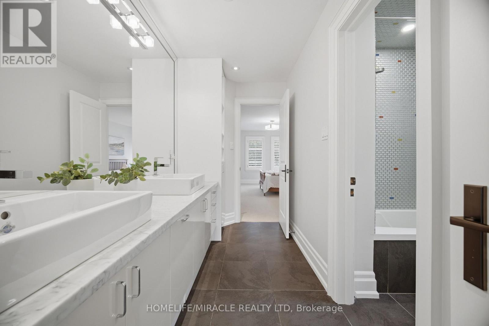 2152 Manor Hill Drive, Mississauga, Ontario  L5M 5H9 - Photo 33 - W13631230