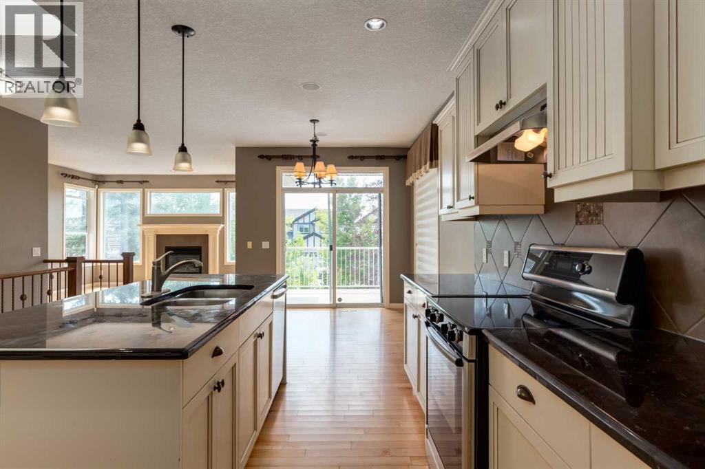 4 Sunset Close, Cochrane, Alberta  T4B 0B3 - Photo 10 - A2334382