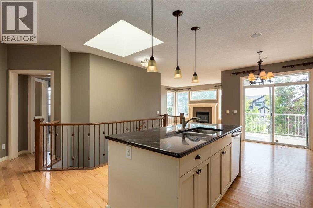 4 Sunset Close, Cochrane, Alberta  T4B 0B3 - Photo 11 - A2334382