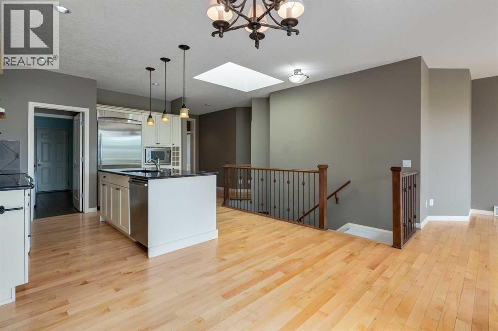 4 Sunset Close, Cochrane, Alberta  T4B 0B3 - Photo 12 - A2334382