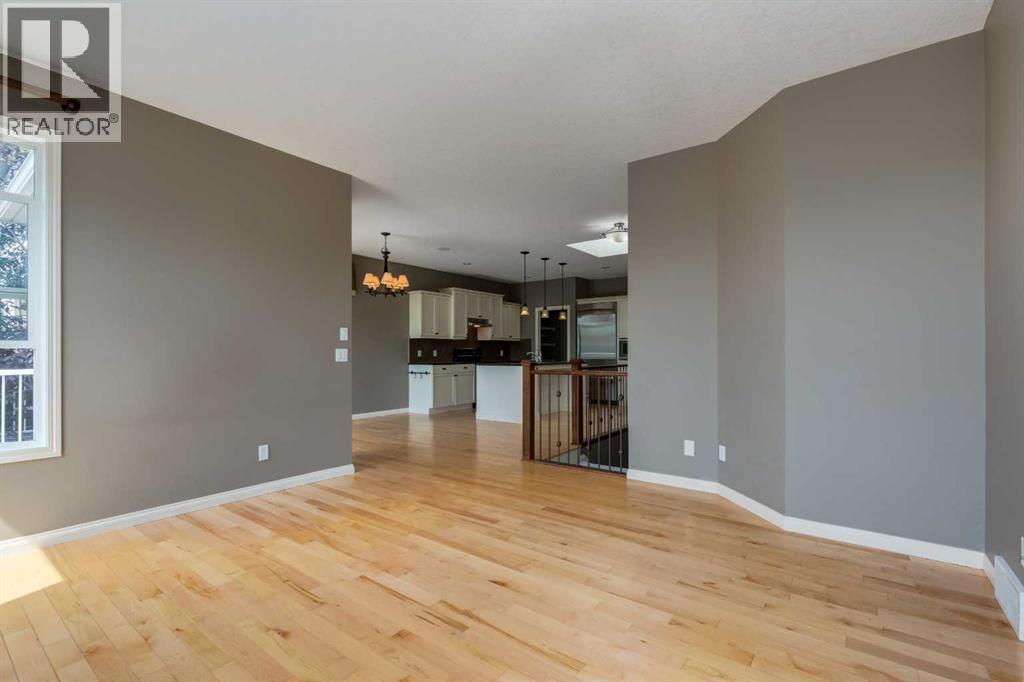 4 Sunset Close, Cochrane, Alberta  T4B 0B3 - Photo 15 - A2334382