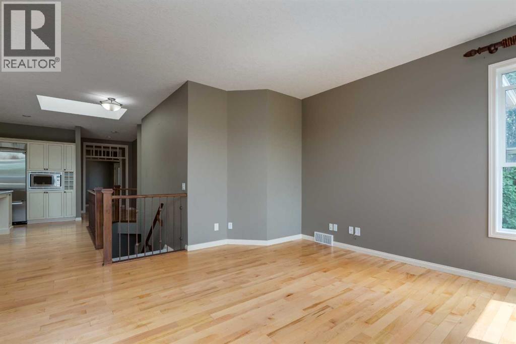 4 Sunset Close, Cochrane, Alberta  T4B 0B3 - Photo 16 - A2334382