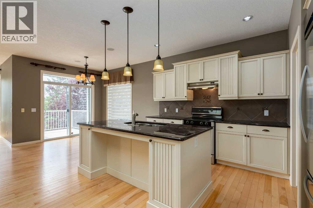 4 Sunset Close, Cochrane, Alberta  T4B 0B3 - Photo 8 - A2334382