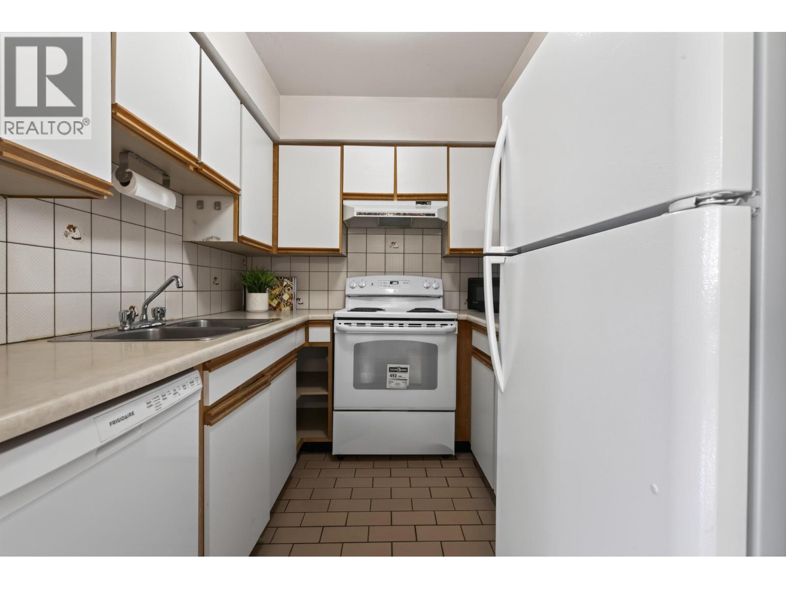 103 5025 Sanders Street, Burnaby, British Columbia  V5H 1S8 - Photo 13 - R3151433